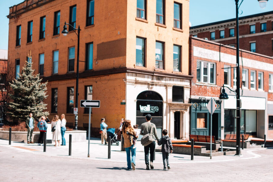 Buskers bring new life to Thunder Bay’s Waterfront District