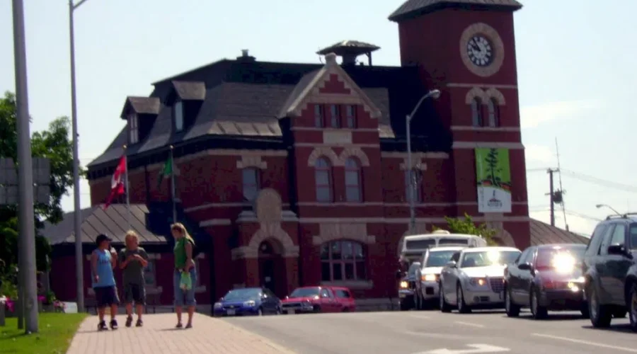 Kenora wins marketing award for campaign to shop local during the holidays