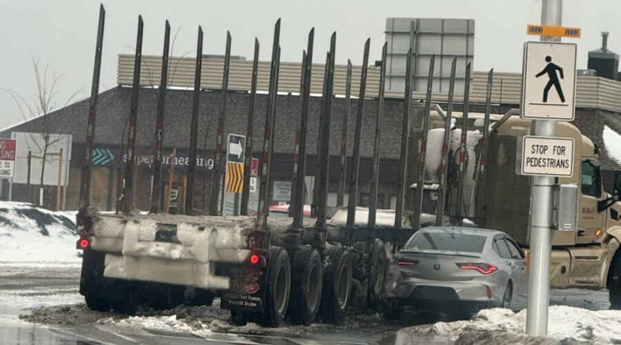Update: Marina roundabout reopened after accident