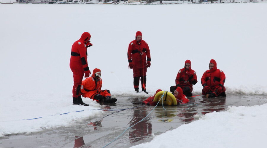 Person rescued from ice after fall near train trestle in Thunder Bay