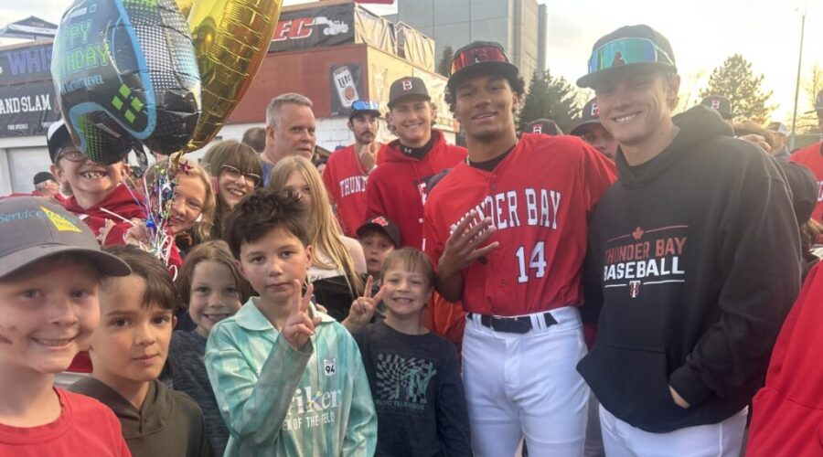 Border Cats split series 2-2 against Eau Claire